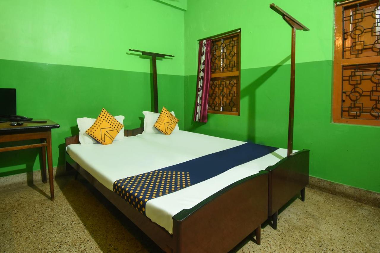 Spot On Hotel Vijaya Каттак Екстер'єр фото